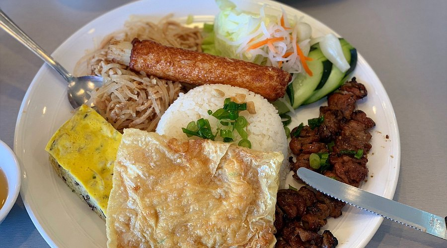 Com Tam Thien Huong – Full Guide to Menu, Experience, and Why It’s Popular